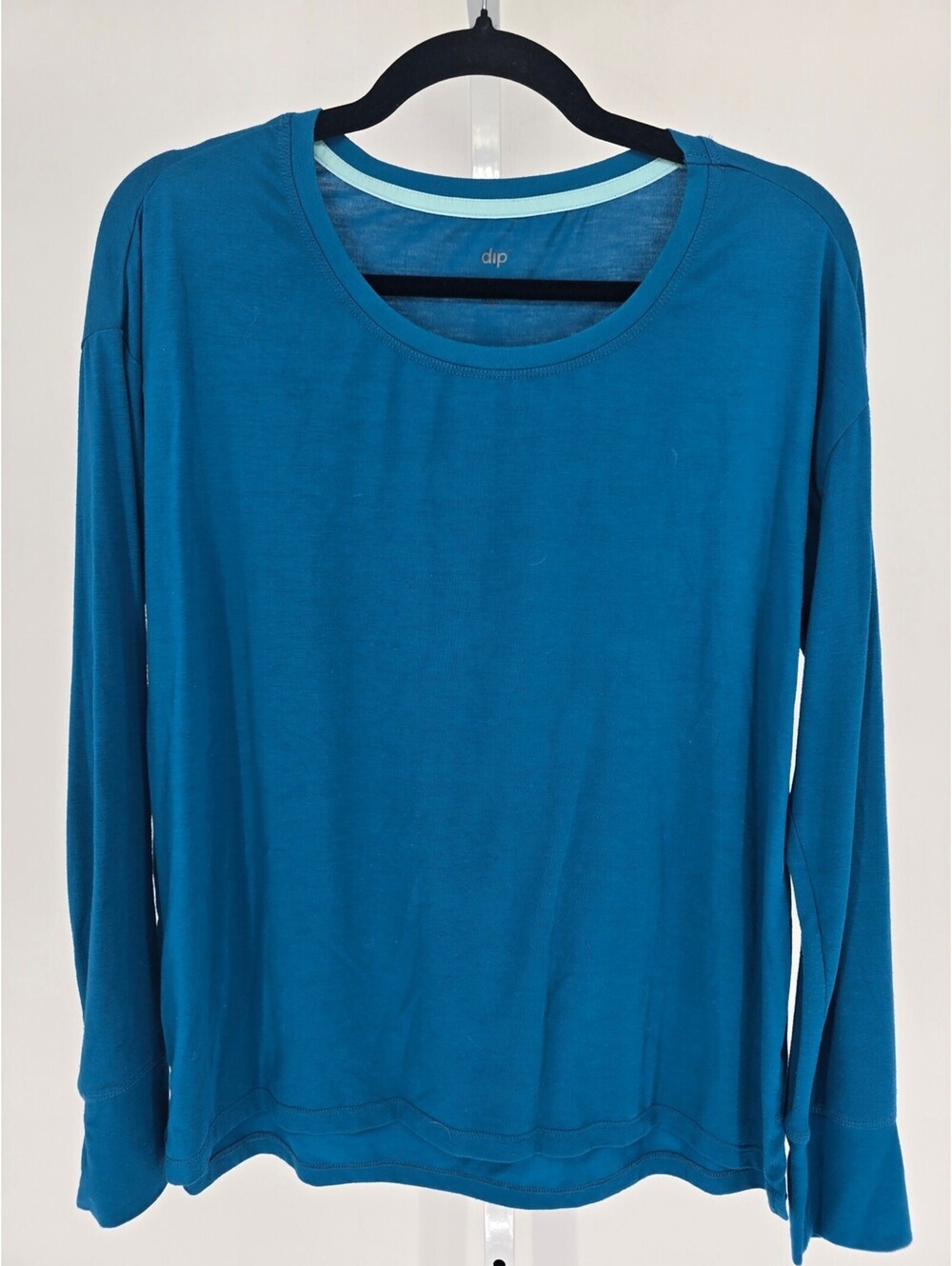Dip Womens Sz L Long Sleeve Athletic T Shirt Blue Round Neck